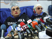 В.Сердючка з мамою на прес-конференції у Києві