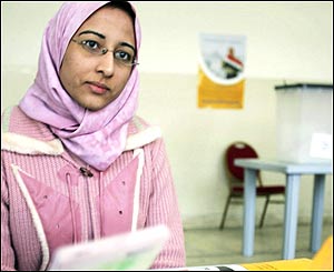 अम्मान में इराक़ी मतदाता