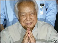 Ông Suharto và các bác sĩ