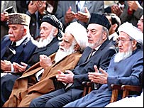 گفته شده است که کار تصويب قانون اساسی ده روز طول خواهد کشيد 