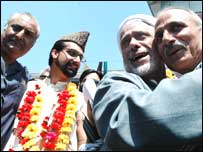 हुर्रियत नेताओं के साथ कश्मीरी पंडित