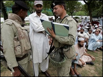 طلابی که از مدرسه خارج شده اند