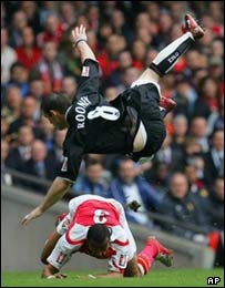 پيکار منچستر با آرسنال