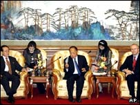 وزير خارجه چين در ميان نمايندگان کره شمالی و آمريکا