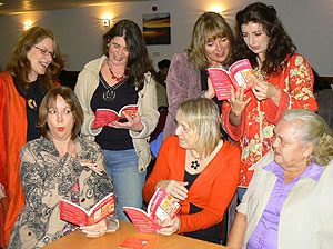 Saith o awduron 'Tinboeth'