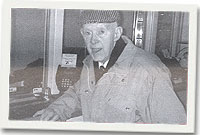 Bill yn codi ei bensiwn ar fore ei benblwydd