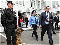 Юрій Луценко міліцейський міністр уже в четвертому уряді 