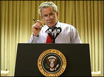 George Bush bir basın toplantısına hazırlanıyor