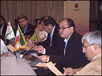 دکتر اسدالله حبيب (نفر دوم از راست) شاعر، داستان نويس و بيدل شناس افغان