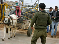 امریکہ نے امداد واپس طلب کر لی ہے