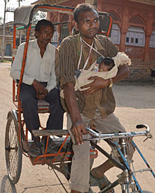 ببلو ننھی کے ساتھ