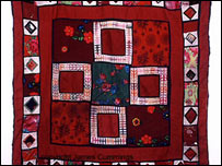 لاسي ګنډل شوی ټوکر