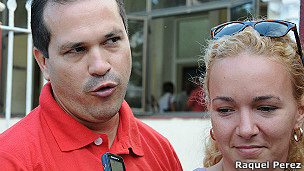 Ulises Faiñas e esposa (Foto: Raquel Peres)