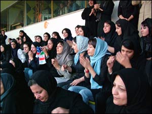 عکس از مریم آموزگار