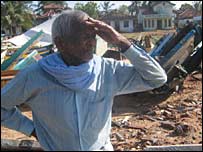 Tsunami victim in Kalmunai (photo Elmo Fernando)