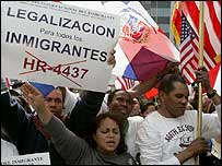 تظاهرات مهاجران و هواداران آنها در نيويورک