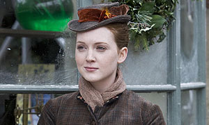 Olivia Hallinan as Laura Timmins