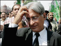 اعتزاز احسن: فائل فوٹو