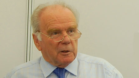 Gwilym Owen - mynd at wraidd y golygu gweithiau buddugol.jpg