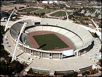 एथेंस ओलंपिक के लिए बनता स्टेडियम