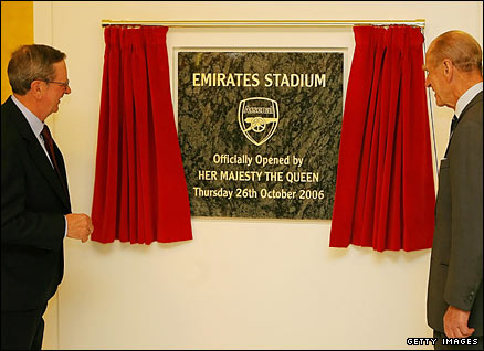 Peter Hill-Wood (left) officiates at the opening of the Emirates Stadium, alongside the Duke of Edinburgh