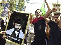 حکومت نے نجف میں مقتدیٰ الصدر کے حامیوں کے خلاف فوجی کارروائی کی دھمکی دی ہے