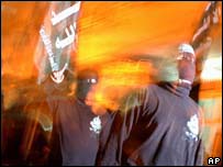 Membros do Hamas durante protesto no sábado