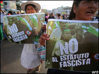 Manifestação contra o referendo em Santa Cruz