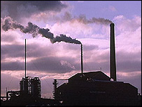 Kouřící tovární komíny