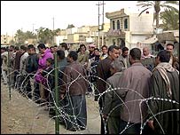 صف رای دهندگان عراقی