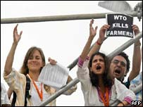 manifestantes em Cancún