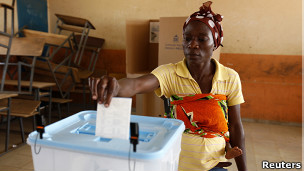 Votação em Angola | Crédito da foto: Reuters