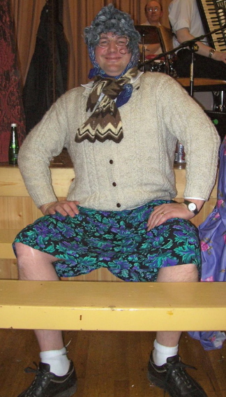 Calumanabel, can we get Babsie-Anne here a ticket for the Fank?