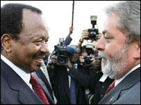 Paul Byia e Lula em Iaundê. Foto: Agência Brasil