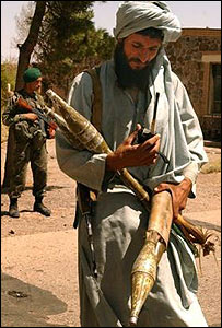 گزارشهای رسيده حاکی از پيشروی نيروهای فرمانده امان الله به سوی مرکز ولايت هرات است