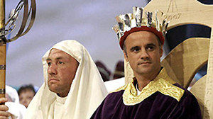 Coroni yng Nghaerdydd y llynedd