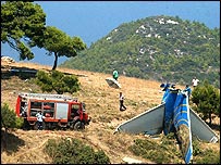 Düşen uçağı enkazı