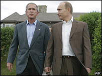 O presidente da Rússia, Vladimir Putin, e o presidente dos Estados Unidos, George W. Bush