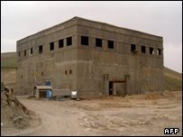 ساختمانی که بمباران شد