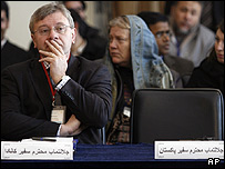 همایش بین المللی بهبود آموزش و پرورش افغانستان و جایگاه خالی سفیر پاکستان که اخیراً در منطقه قبایلی کشورش ربوده شد