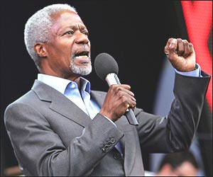  लंदन के हाइड पार्क में कोफ़ी अन्नान