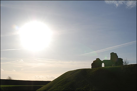 Sun and blue sky over Sandal Castle