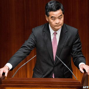 梁振英於香港立法會宣讀施政報告（16/1/2013）