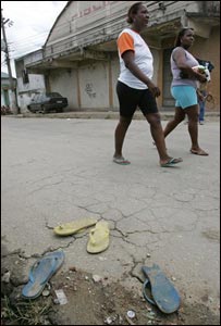 Violência atinge bairros mais pobres do Brasil