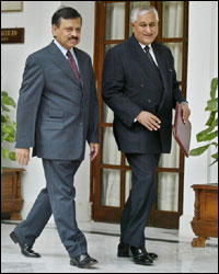 شیل کانت شرما اور طارق عثمان حیدر