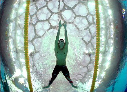 phelps_underwater_getty438.jpg