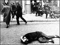 Sinh viên đụng độ với cảnh sát Paris ngày 6.5.1968