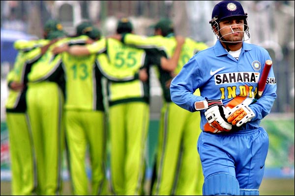 पेशावर वनडे की तस्वीरें