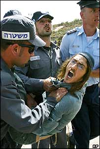 Colono judeu sendo preso