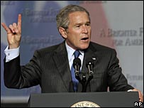 Bush em discurso em Chicago
